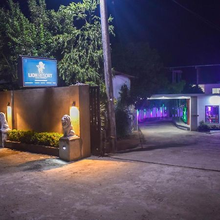 Lion Resort 폴로나루와 외부 사진