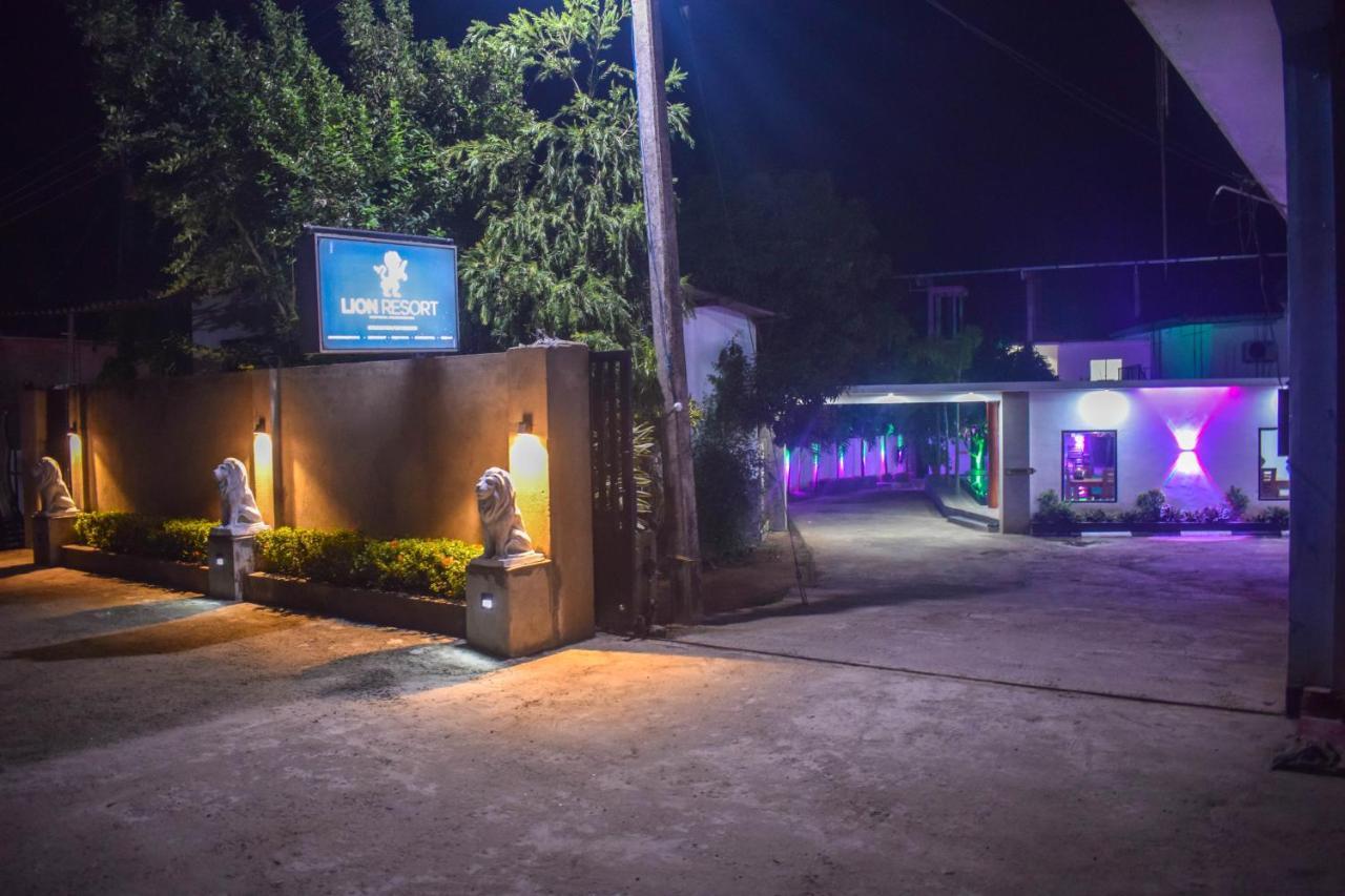 Lion Resort 폴로나루와 외부 사진